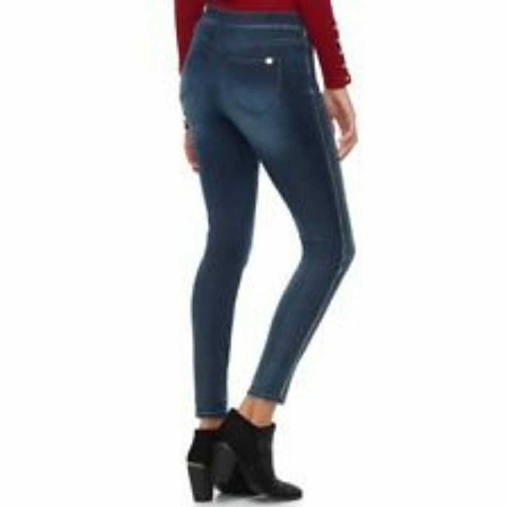 Jennifer Lopez Jeggings.
